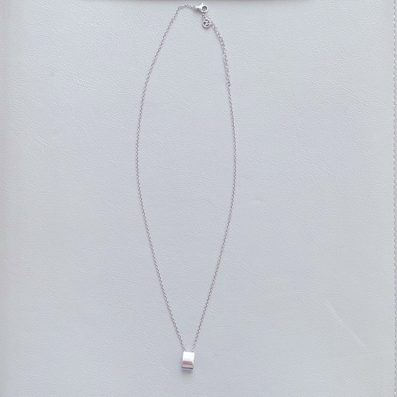 Mejuri Jewelry Mejuri Sterling Silver 925 Bound Pendant Necklace